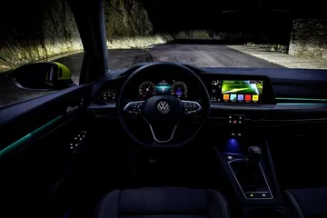 Volkswagen Golf 2020 1219 210