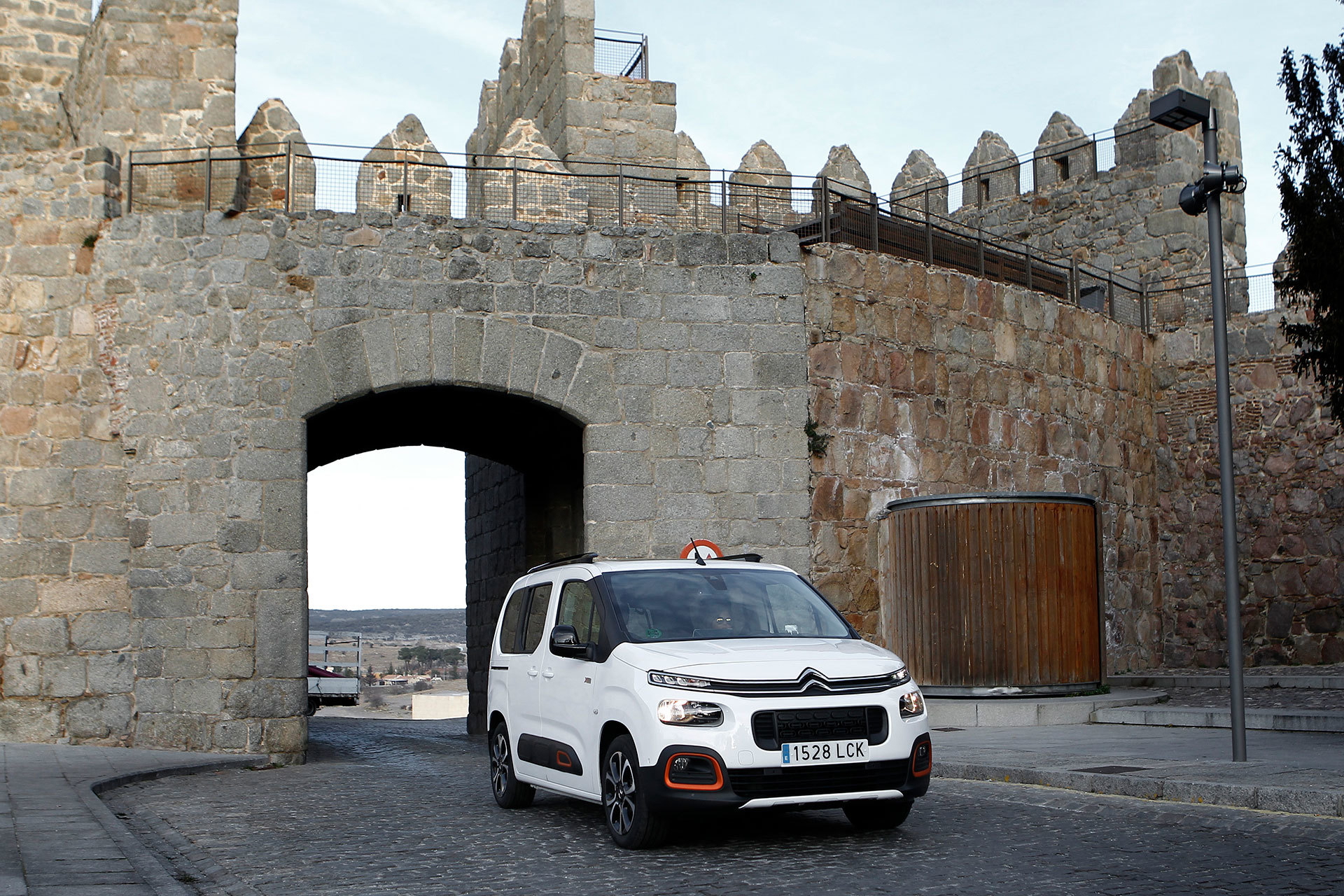 Citroen Berlingo 2020 Puretech 130 Eat8 16