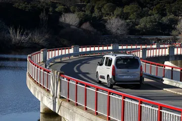 Citroen Berlingo 2020 Puretech 130 Eat8 24