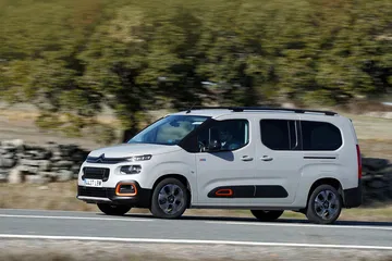 Citroen Berlingo 2020 Puretech 130 Eat8 32