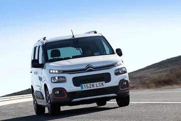 Citroen Berlingo 2020 Puretech 130 Eat8 35