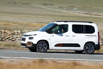 Citroen Berlingo 2020 Puretech 130 Eat8 38