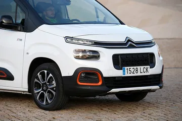 Citroen Berlingo 2020 Puretech 130 Eat8 48