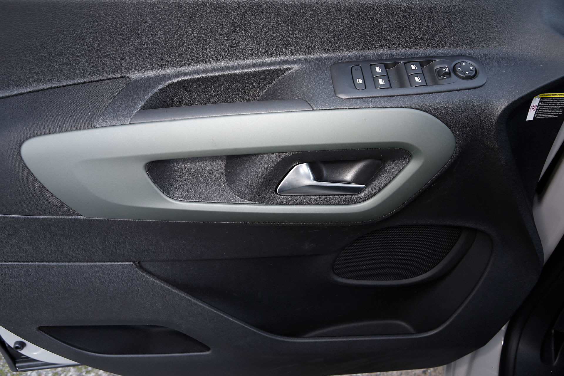 Citroen Berlingo 2020 Puretech 130 Eat8 76