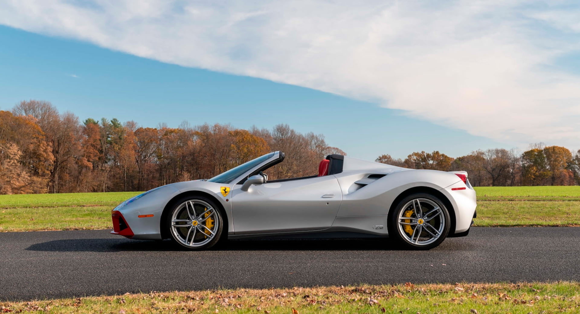 Ferrari 488 Spider Aniversario 3