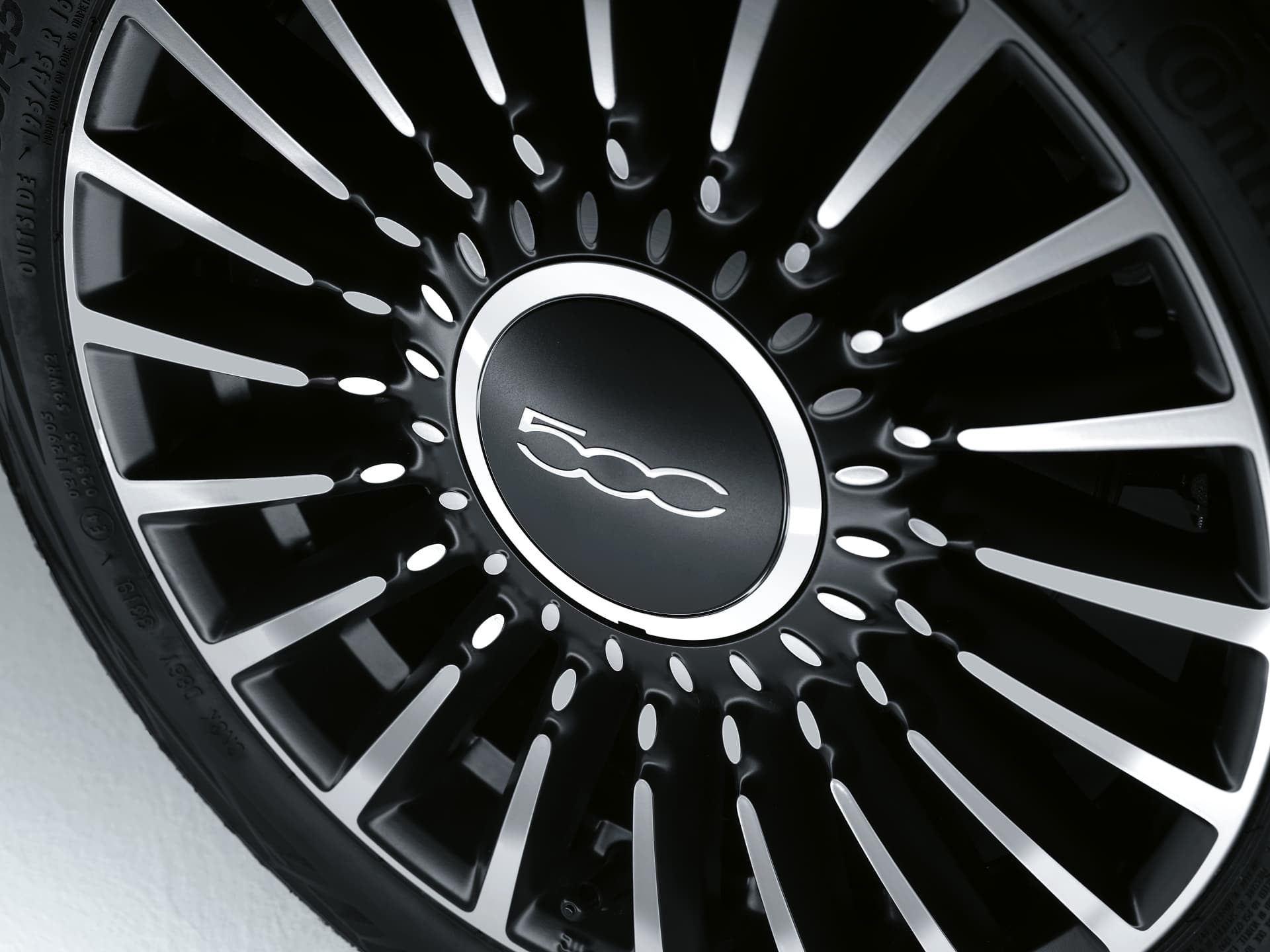 Fiat 500 Hybrid 010