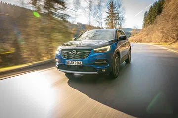 Opel Grandland X Hybrid4 2020 Azul 02