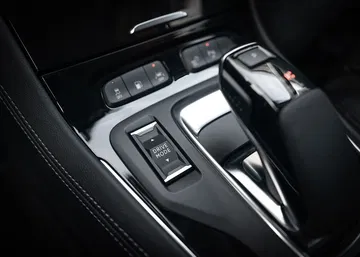 Opel Grandland X Hybrid4 Interior 05