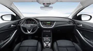 Opel Grandland X Hybrid4 Interior 11