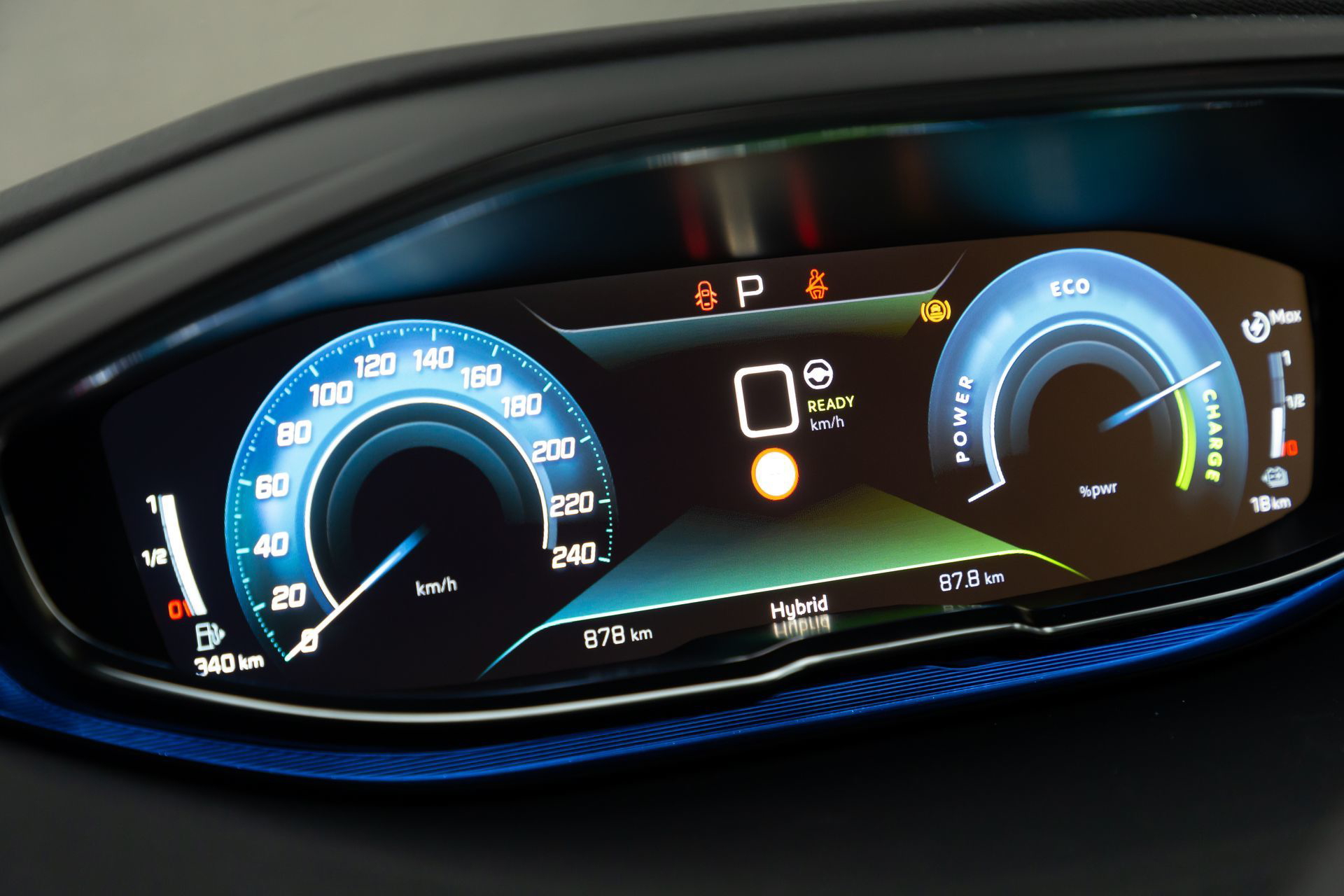 Prueba Peugeot 3008 Hybrid4 12