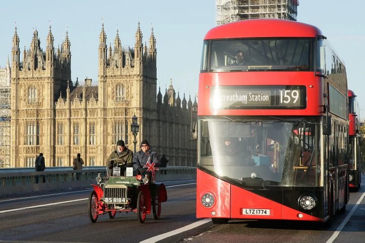 Diesel Gasolina 2035 Bus Londres