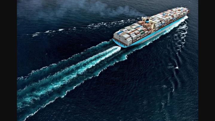 Eficiencia Gasolina Diesel Barco Maersk