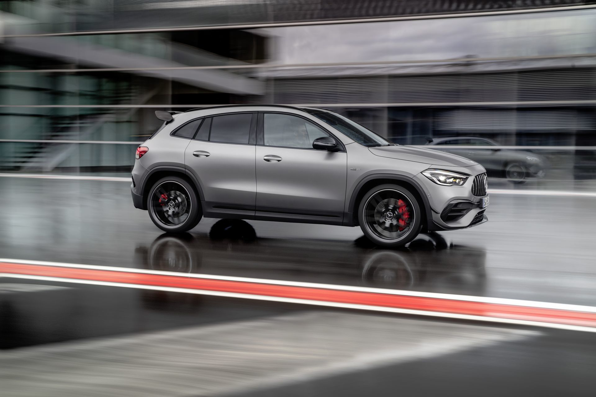 Der Neue Mercedes Amg Gla 45 4matic+: Kompaktes Performance Suv Für Alle Lebenslagen The New Mercedes Amg Gla 45 4matic+: A Compact Performance Suv To Suit Any Lifestyle