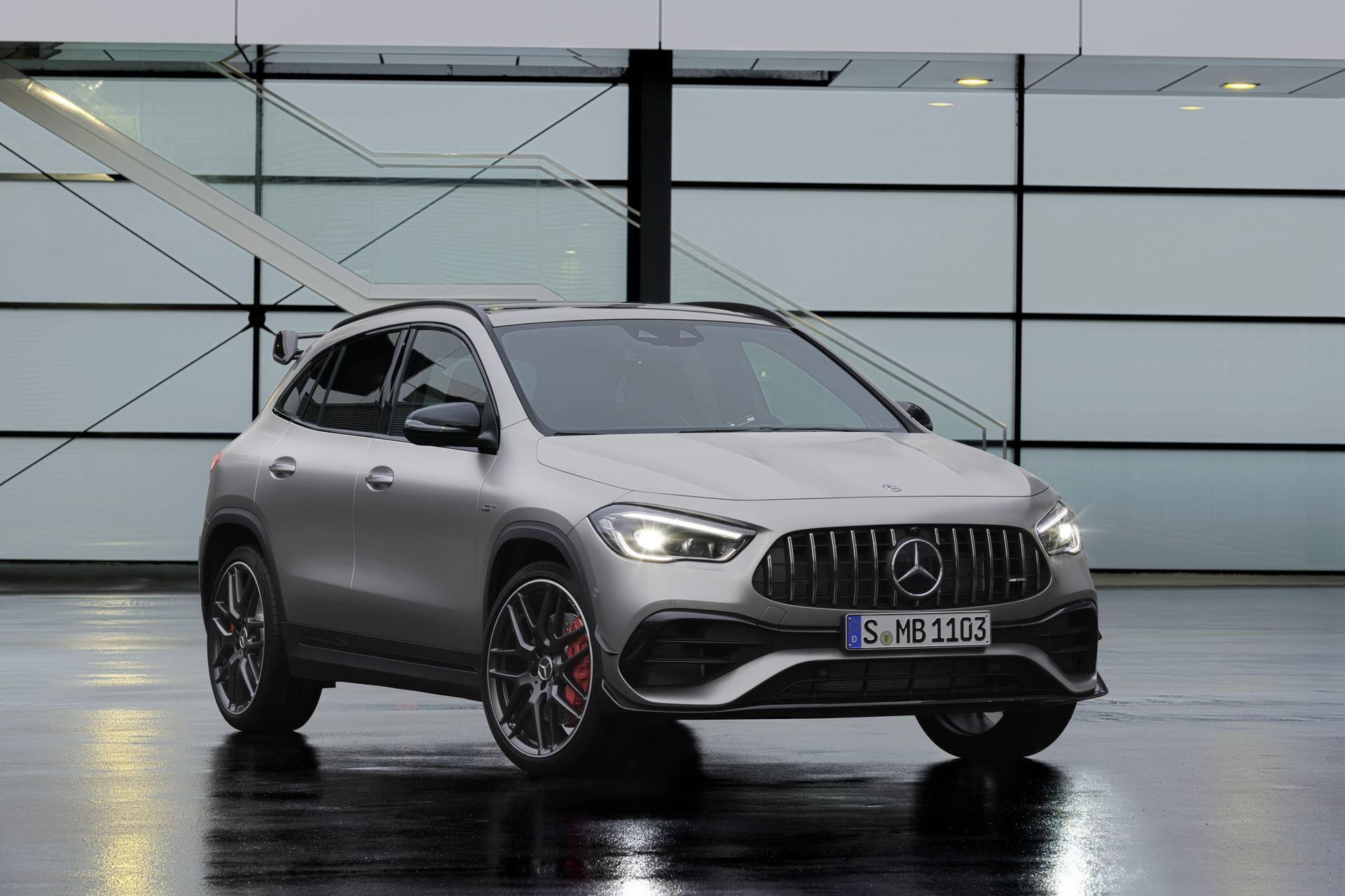 Der Neue Mercedes Amg Gla 45 4matic+: Kompaktes Performance Suv Für Alle Lebenslagen The New Mercedes Amg Gla 45 4matic+: A Compact Performance Suv To Suit Any Lifestyle