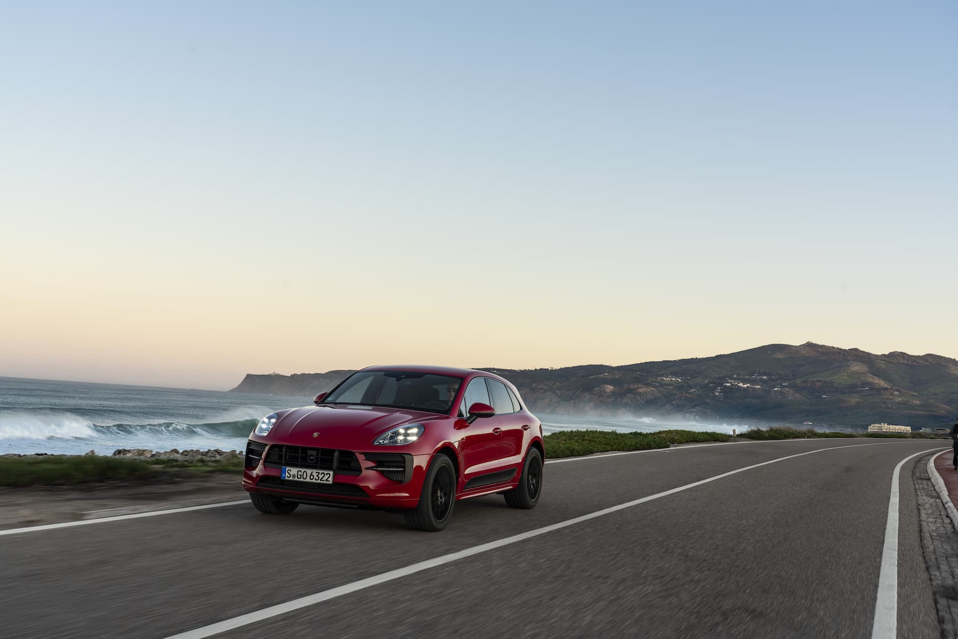 Porsche Macan Gts 16 Rojo Carmin