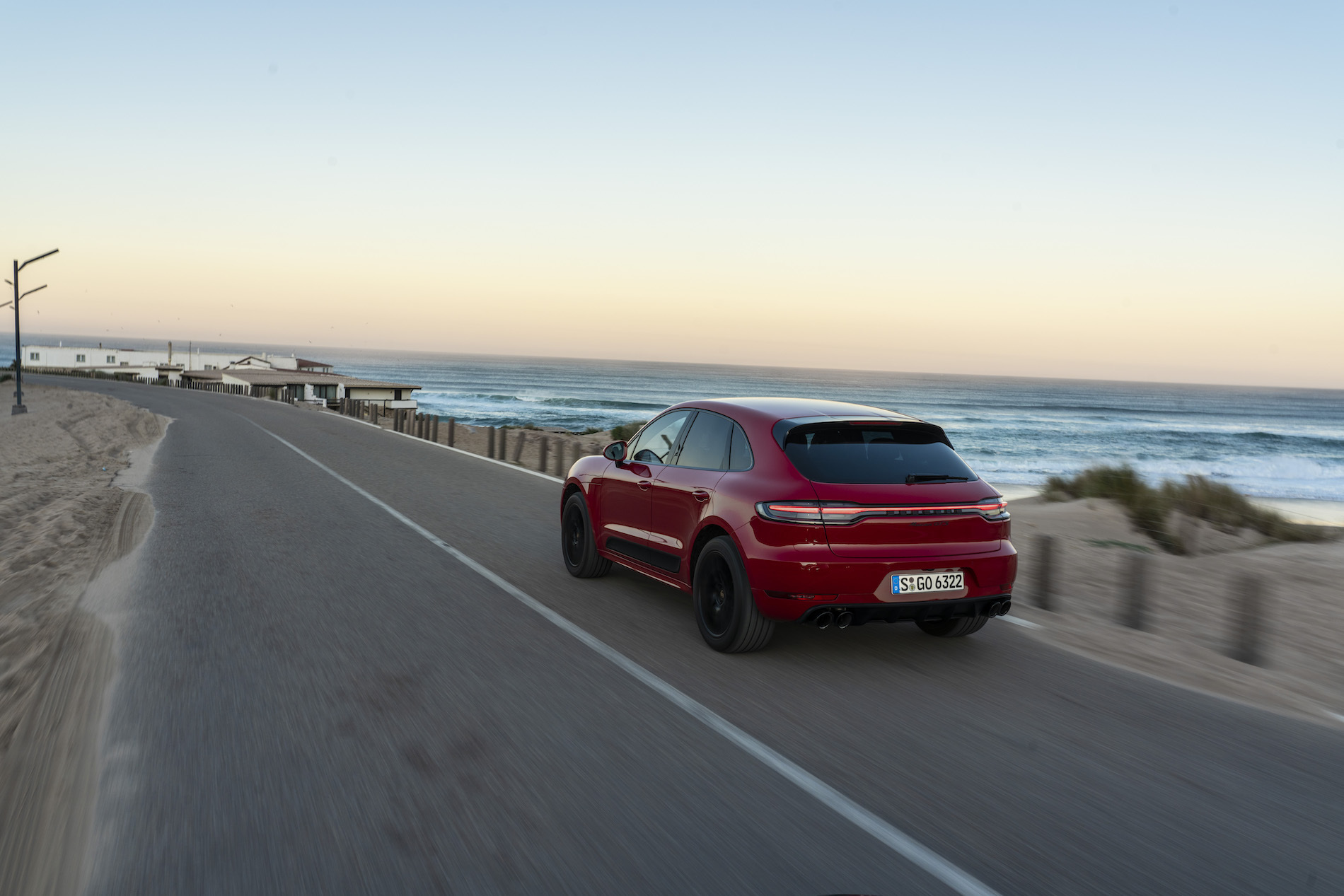 Porsche Macan Gts 18 Rojo Carmin