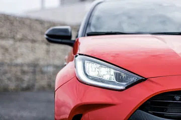 Toyota Yaris 2020 Hibrido Rojo Detalles 01