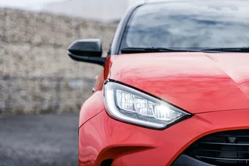 Toyota Yaris 2020 Hibrido Rojo Detalles 02