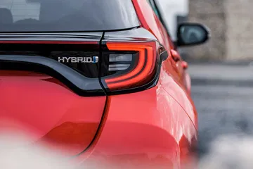 Toyota Yaris 2020 Hibrido Rojo Detalles 10