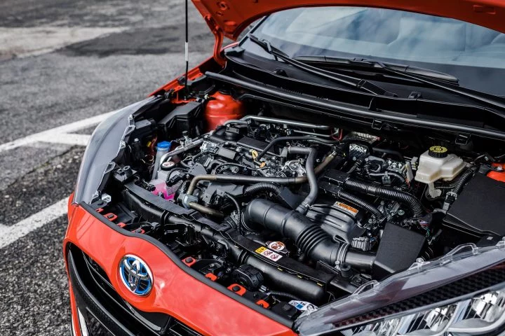 Toyota Yaris 2020 Hibrido Rojo Detalles 22