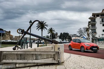 Toyota Yaris Hibrido 2020 Rojo Exterior 45