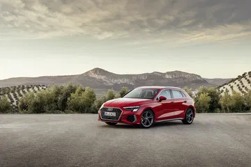 Detalle del acabado y textura de los asientos en piel del Audi A3.