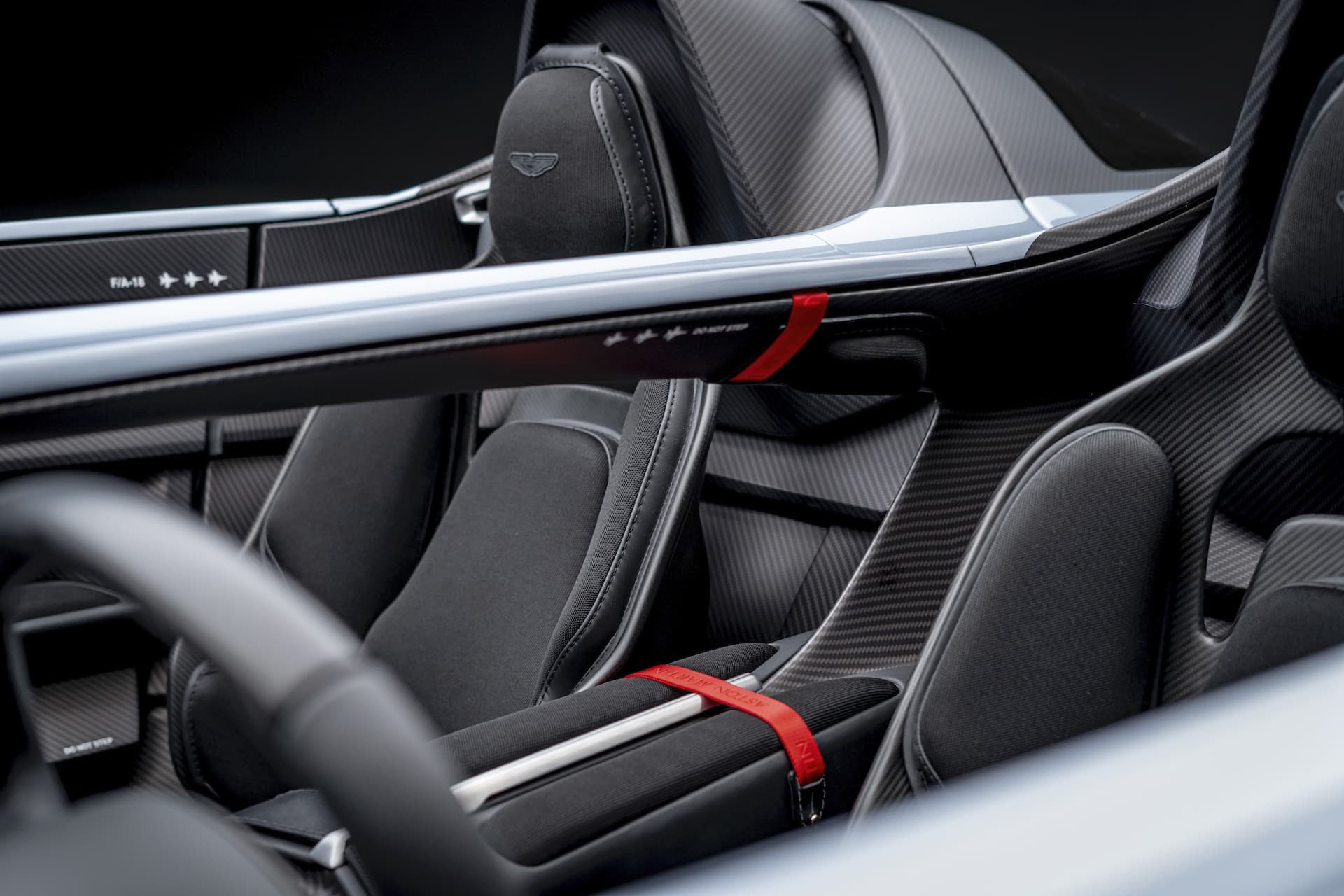 Aston Martin V12 Speedster 18