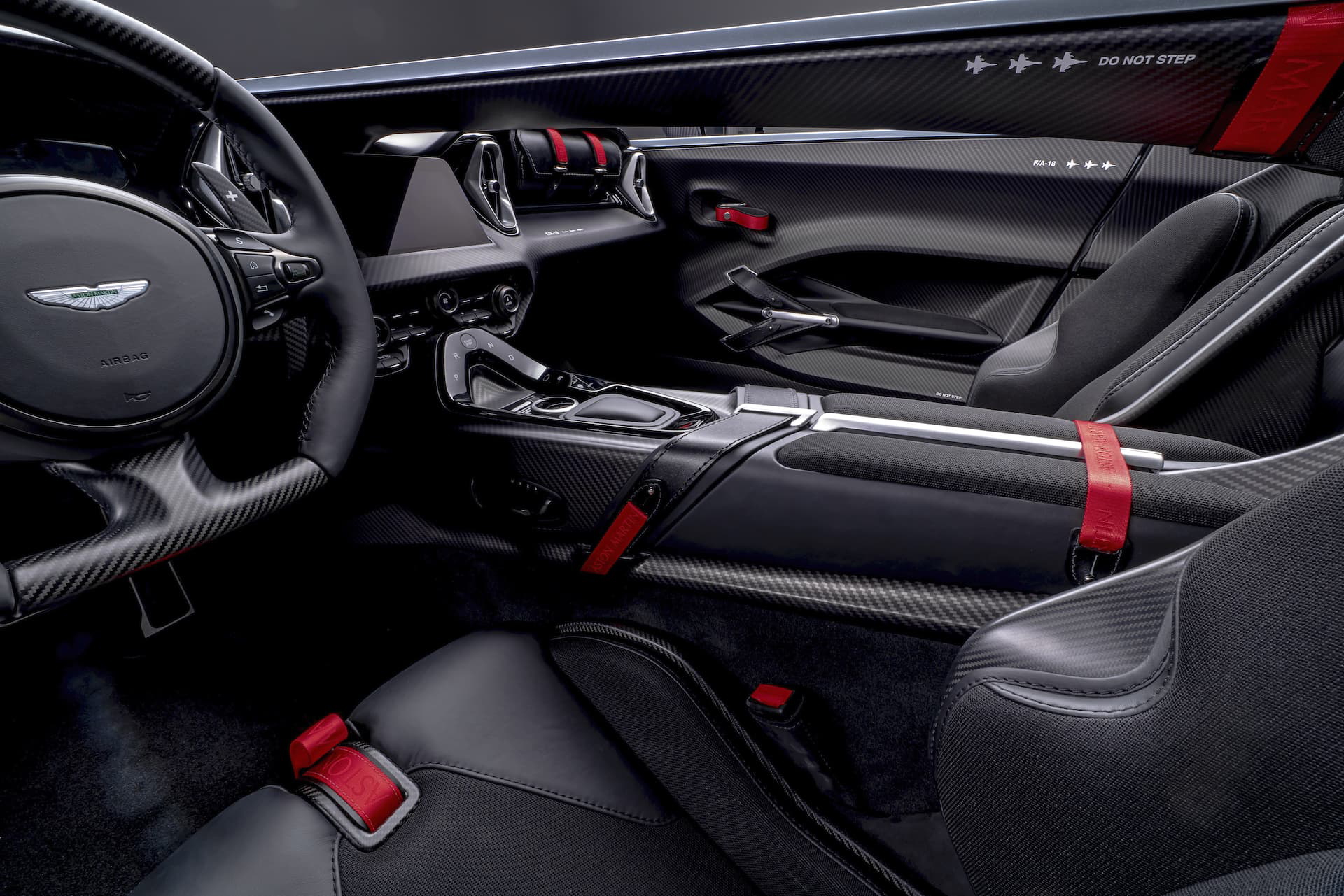 Aston Martin V12 Speedster 5