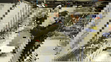 From Making Cars To Ventilators 02 Hq