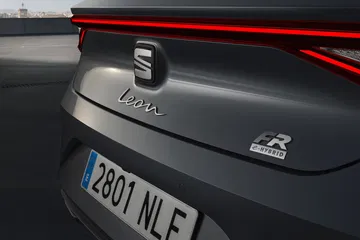 Leon Fr Magnetic Tech Phev 5d 20 Hq