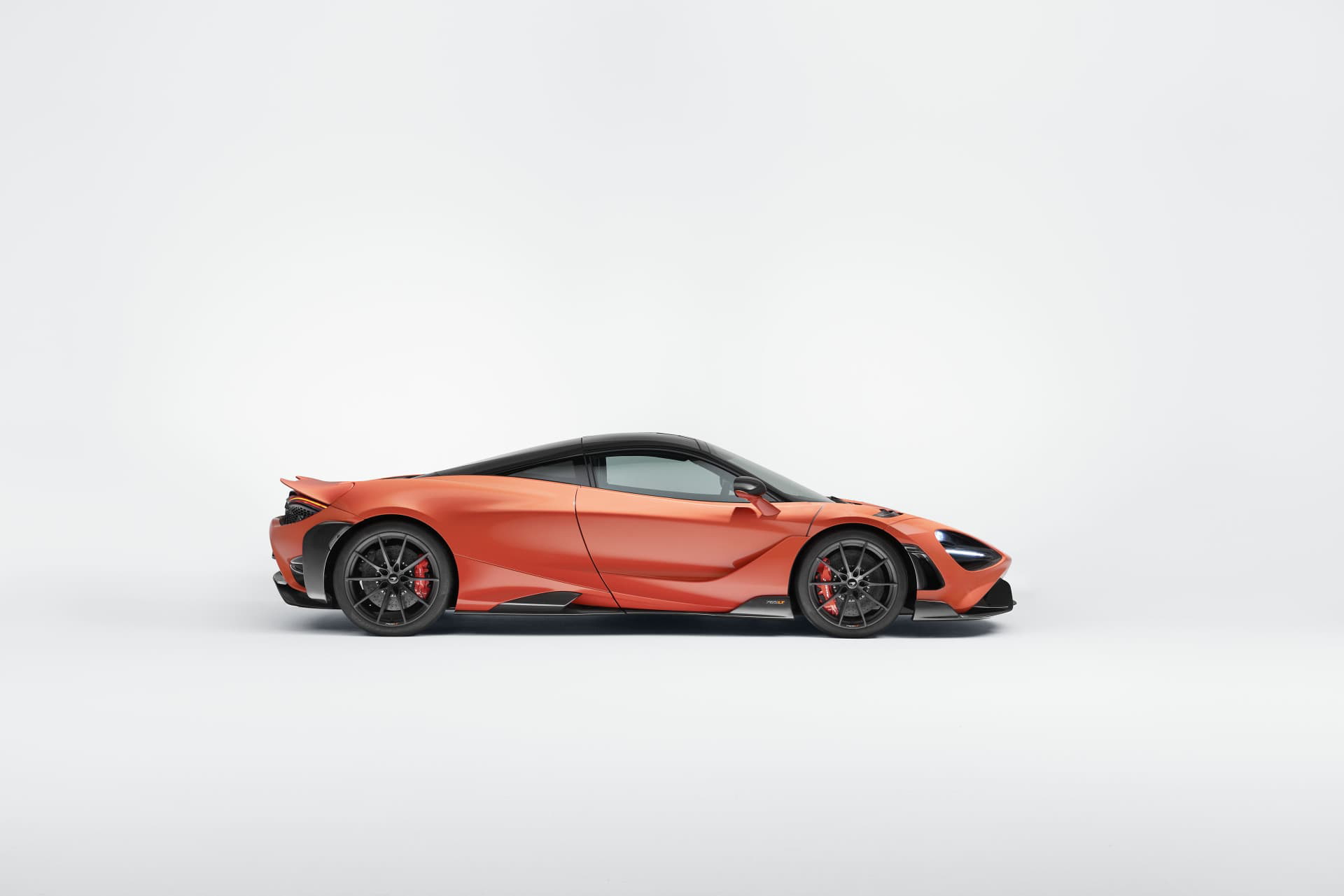 Mclaren 765lt 01