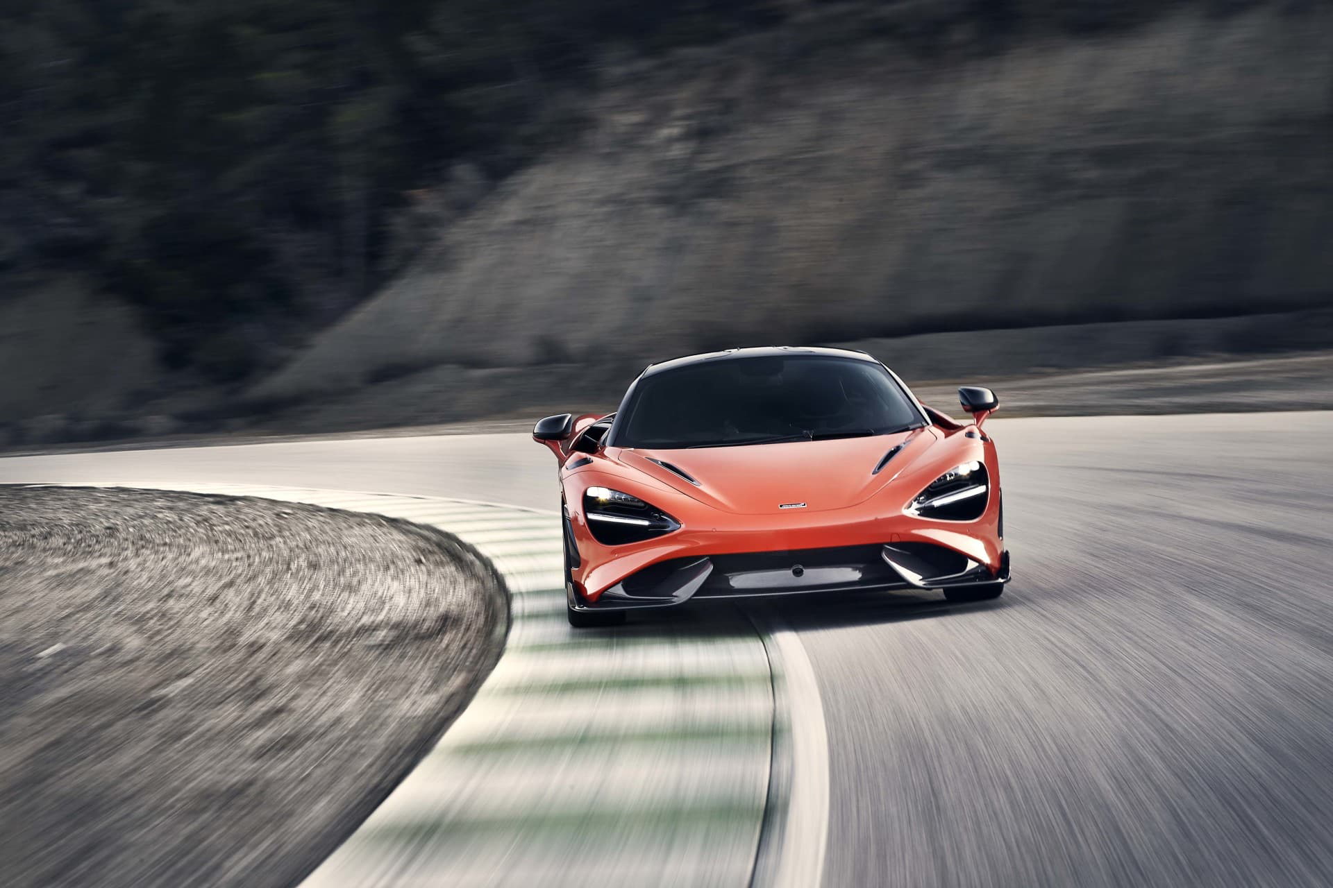Mclaren 765lt 016