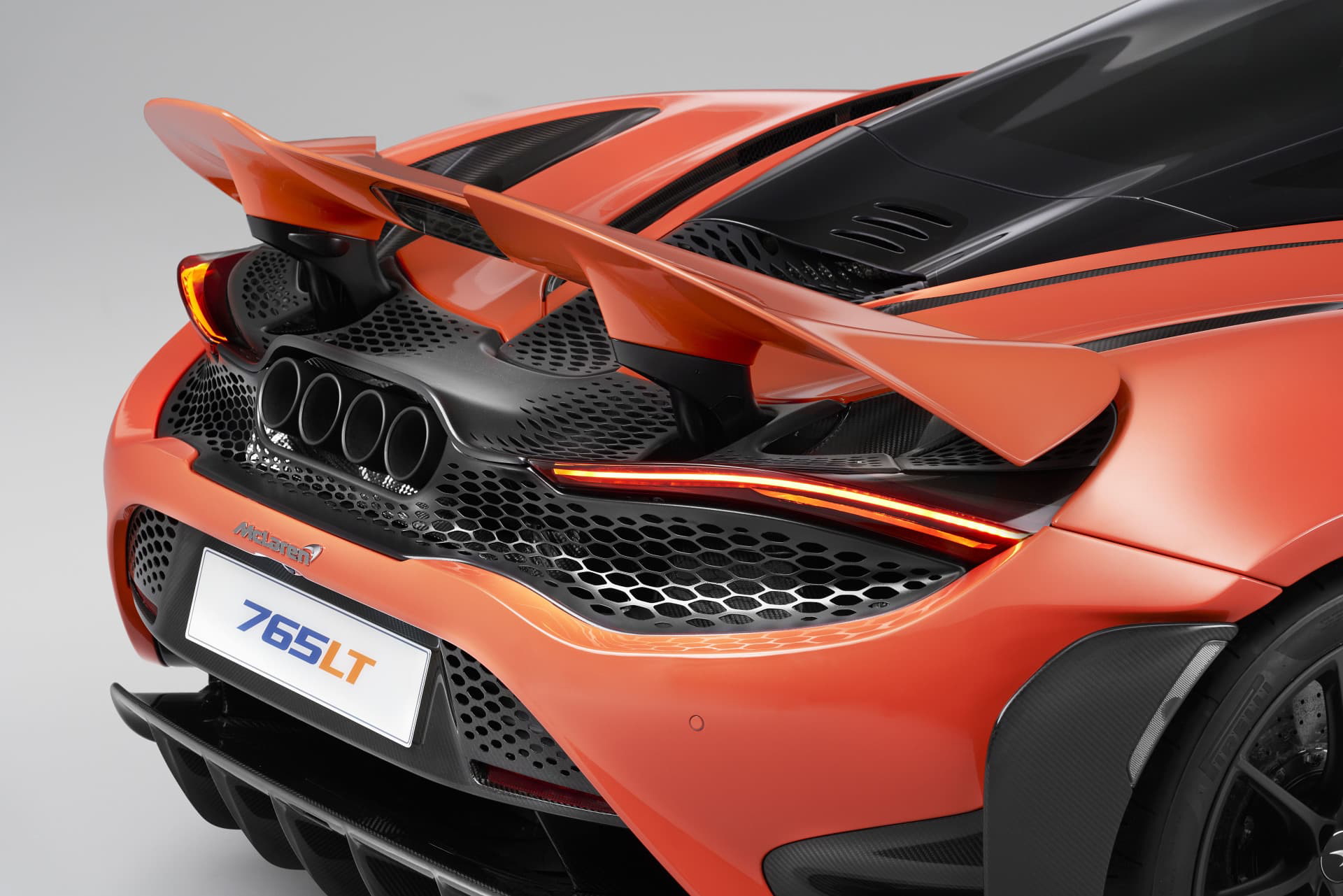 Mclaren 765lt 07