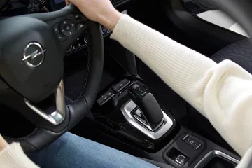 Opel Corsa E 2020 Interior Prueba 04