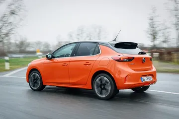 Opel Corsa E 2020 Naranja Prueba 05