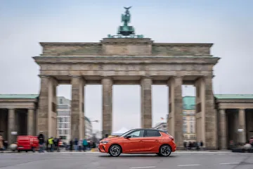 Opel Corsa E 2020 Naranja Prueba 15