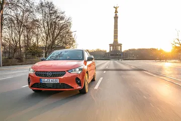 Opel Corsa E 2020 Naranja Prueba 22