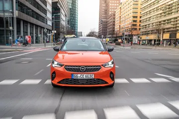Opel Corsa E 2020 Naranja Prueba 23