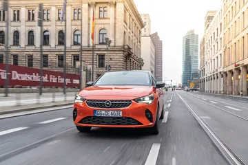 Opel Corsa E 2020 Naranja Prueba 26