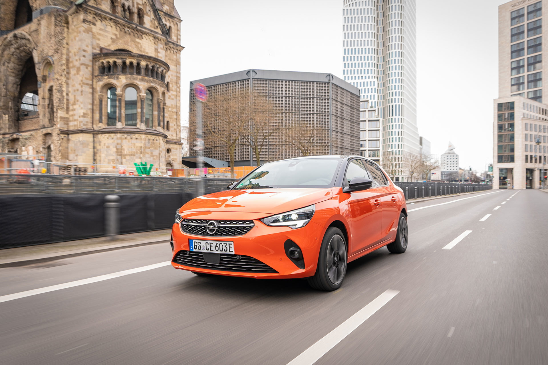 Opel Corsa E 2020 Naranja Prueba 29