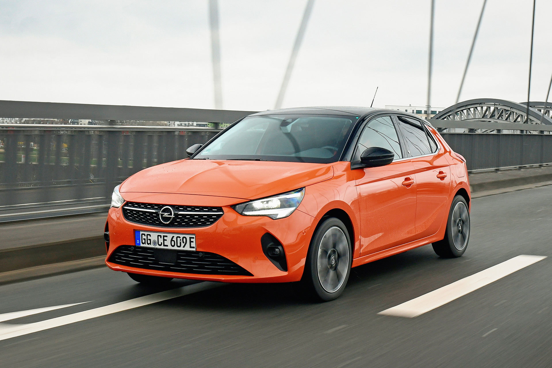 Opel Corsa E 2020 Naranja Prueba 30
