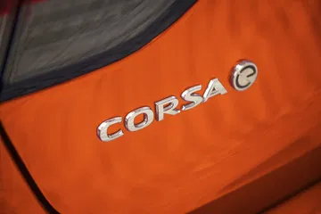 Opel Corsa E 2020 Naranja Prueba 34