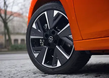 Opel Corsa E 2020 Naranja Prueba 40