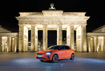 Opel Corsa E 2020 Naranja Prueba 46