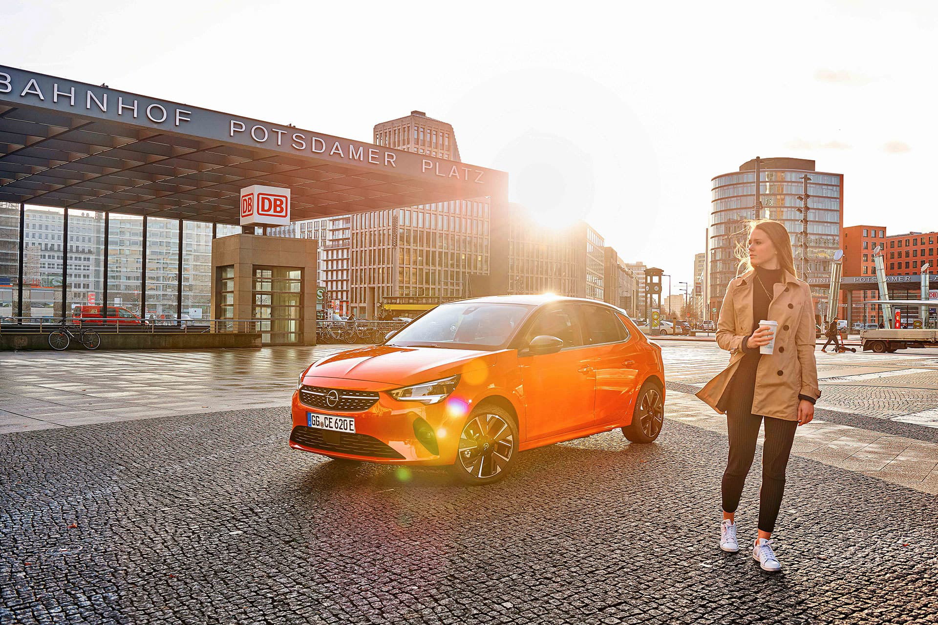 Opel Corsa E 2020 Naranja Prueba 50