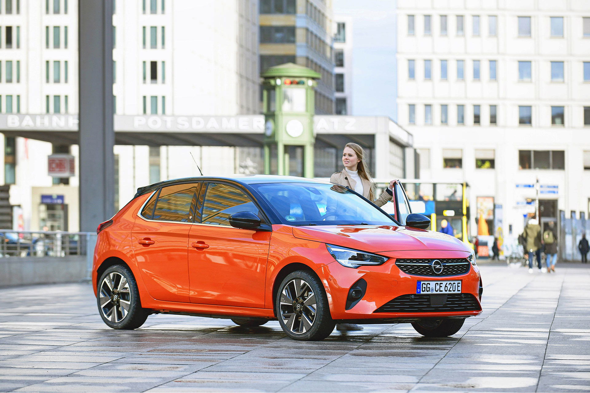 Opel Corsa E 2020 Naranja Prueba 53