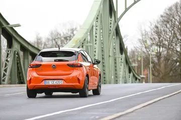 Opel Corsa E 2020 Naranja Prueba 56