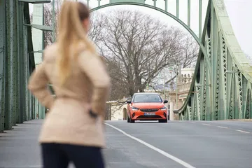 Opel Corsa E 2020 Naranja Prueba 57