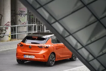 Opel Corsa E 2020 Naranja Prueba 59