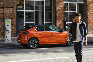 Opel Corsa E 2020 Naranja Prueba 63
